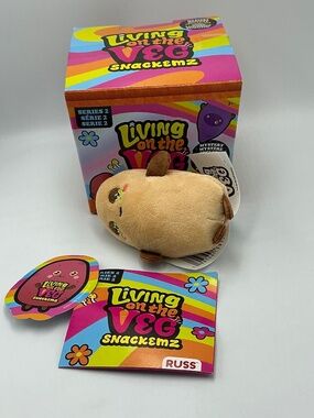 Living on the Veg Paul #50 Mystery Box Spudbuds Plush Series 2 Snackemz Russ Toy